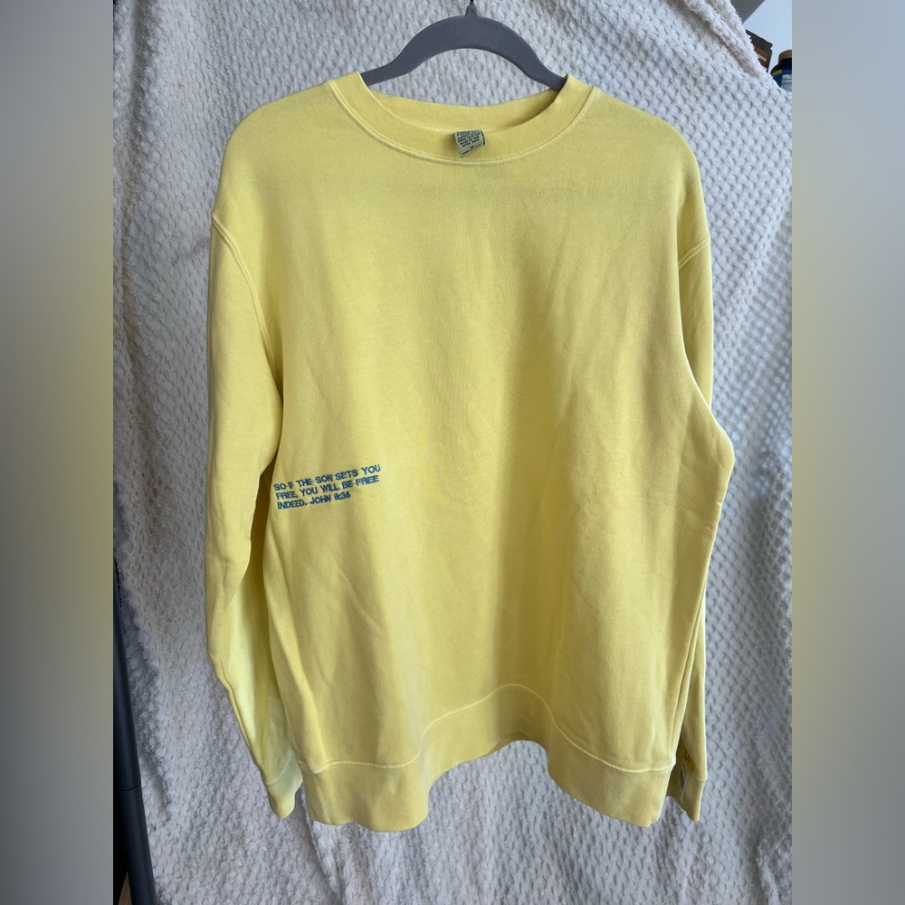 Men’s Independent Trading Company JOHN 8:36 Embroidered Yellow* Sweatshirt